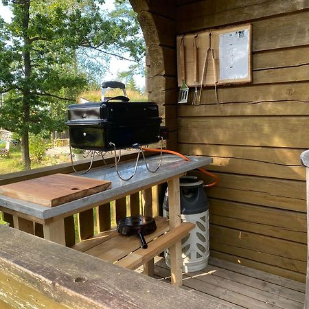 Timrad Stuga I Kanten Av Skogen Med Spa Moejlighet Мулшьо Екстер'єр фото