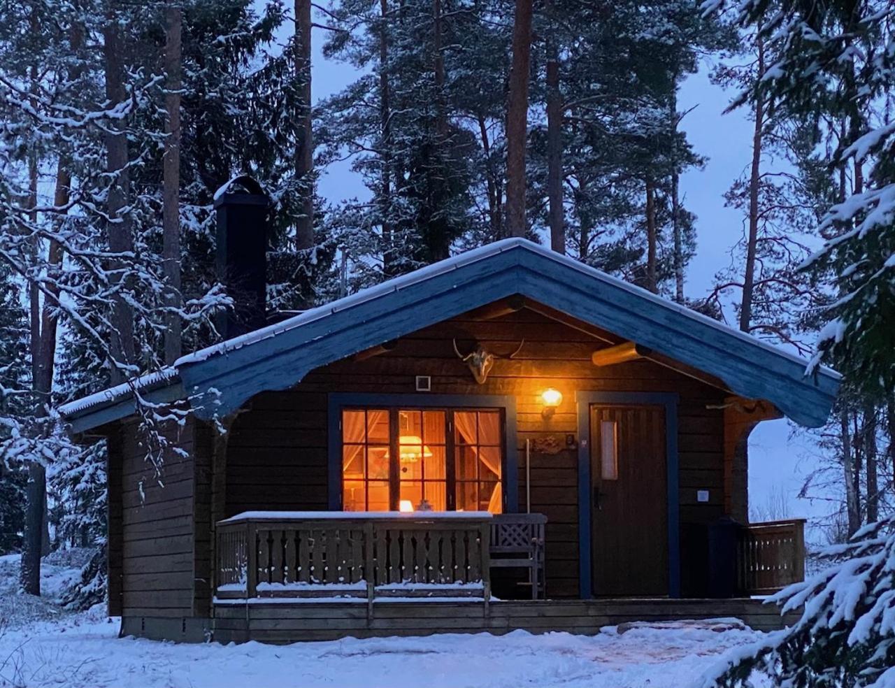Timrad Stuga I Kanten Av Skogen Med Spa Moejlighet Мулшьо Екстер'єр фото